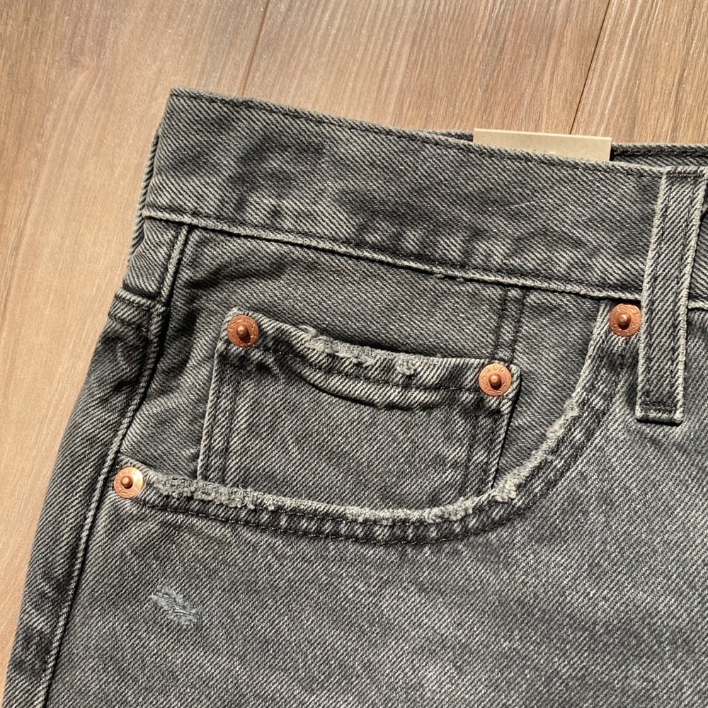 🟢Relist7/13 🟢Levi’s distressed high rise 501 jean cotton denim short cutoff 30 - Picture 4 of 16